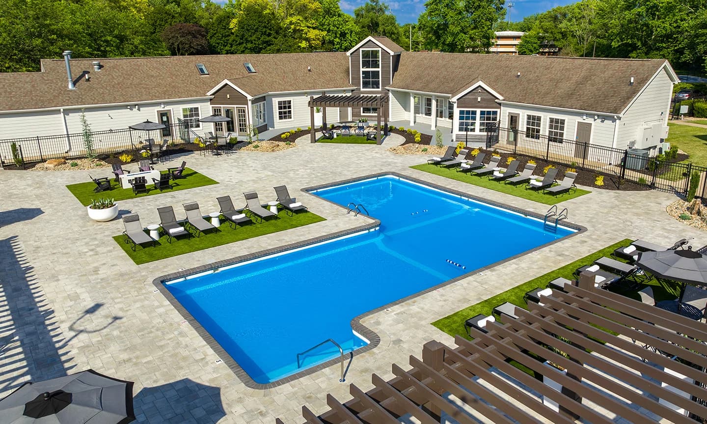 Onyx-Aerial-Pool5